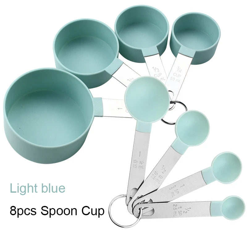 Measuring cup for baking